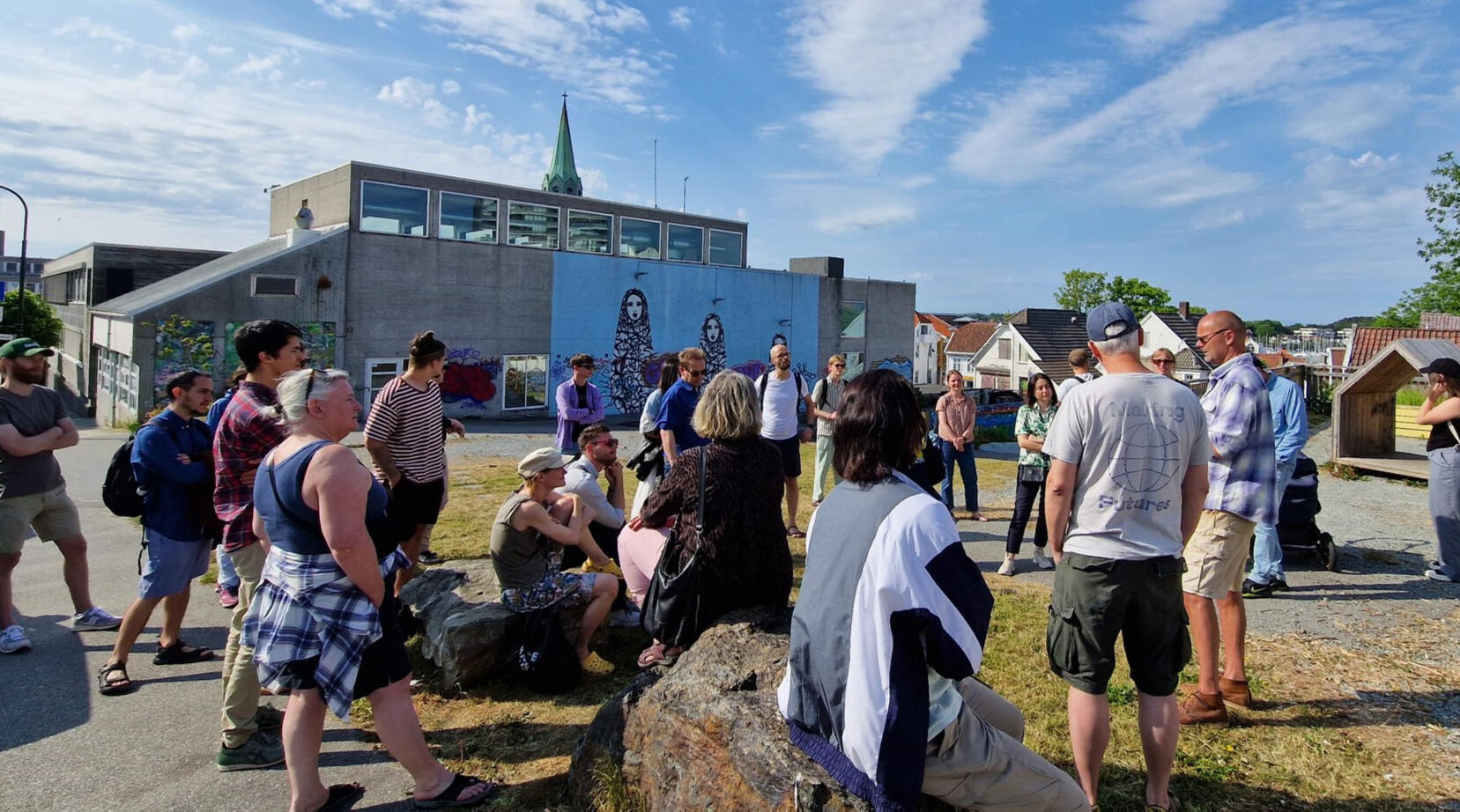 Omvisning pÄ Nytorget og i Nyparken med UiS og naboer